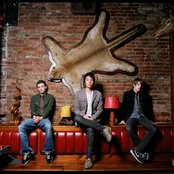 Daphne Loves Derby - List pictures