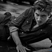 Garrett Hedlund - List pictures
