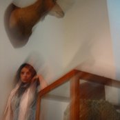 Leona Naess - List pictures