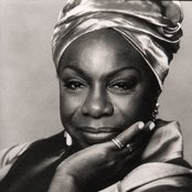 Simone Nina - List pictures