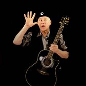 Neil Innes - List pictures