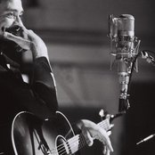 Amos Lee - List pictures