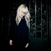 Zola Jesus - List pictures