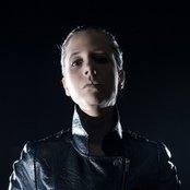 Anna Aaron - List pictures