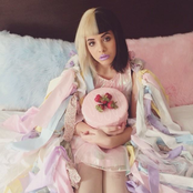 Melanie Martinez - List pictures