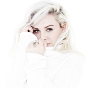 Shannon Saunders - List pictures