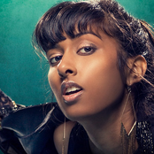 Anjulie - List pictures