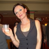 Ella - List pictures