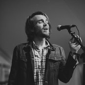 Handsome Ghost - List pictures