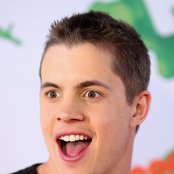 Johnny Ruffo - List pictures