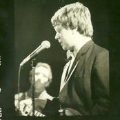 Second Layer - List pictures