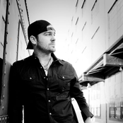 Lee Brice - List pictures