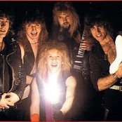 Damien - List pictures