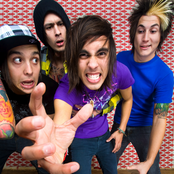 Pierce The Viel - List pictures