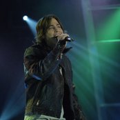 Dean Geyer - List pictures