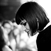 Emika - List pictures