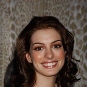 Anne Hathaway - List pictures