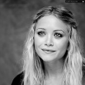 Mary-kate And Ashley Olsen - List pictures