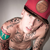 Mgk - List pictures