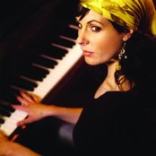 Elizabeth Shepherd - List pictures