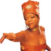 Brenda Fassie - List pictures