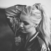 Violet Days - List pictures