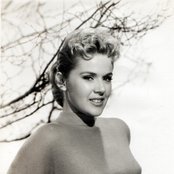Connie Stevens - List pictures