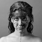 Anna Aaron - List pictures