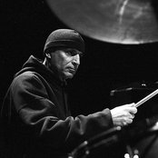 Paul Motian - List pictures