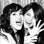 Selena Gomez & Demi Lovato - List pictures