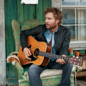Dierks Bentley - List pictures