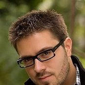 Danny Gokey - List pictures