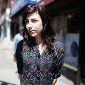 Julia Holter - List pictures