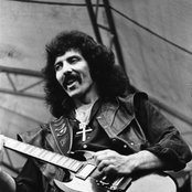 Iommi - List pictures
