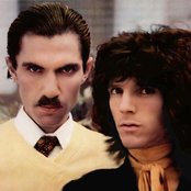 Sparks - List pictures