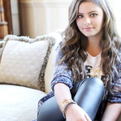 Jacquie Lee - List pictures