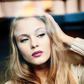 Zara Larsson - List pictures