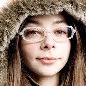 Laura Barrett - List pictures