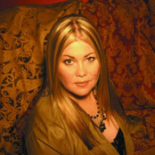 Jann Arden - List pictures