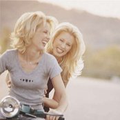 The Kinleys - List pictures