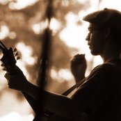 Amos Lee - List pictures