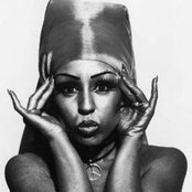 Leila K - List pictures