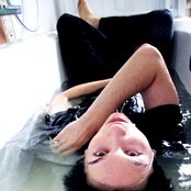 Al Axy - List pictures