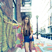 Kendra Morris - List pictures