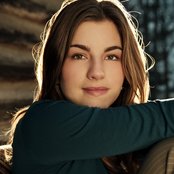 Bethany Dillon - List pictures