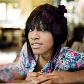 Angel Taylor - List pictures