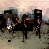 W.e.t. - List pictures