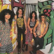 Love/hate - List pictures