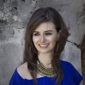 Juliet Lyons - List pictures