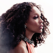 Rebecca Ferguson - List pictures